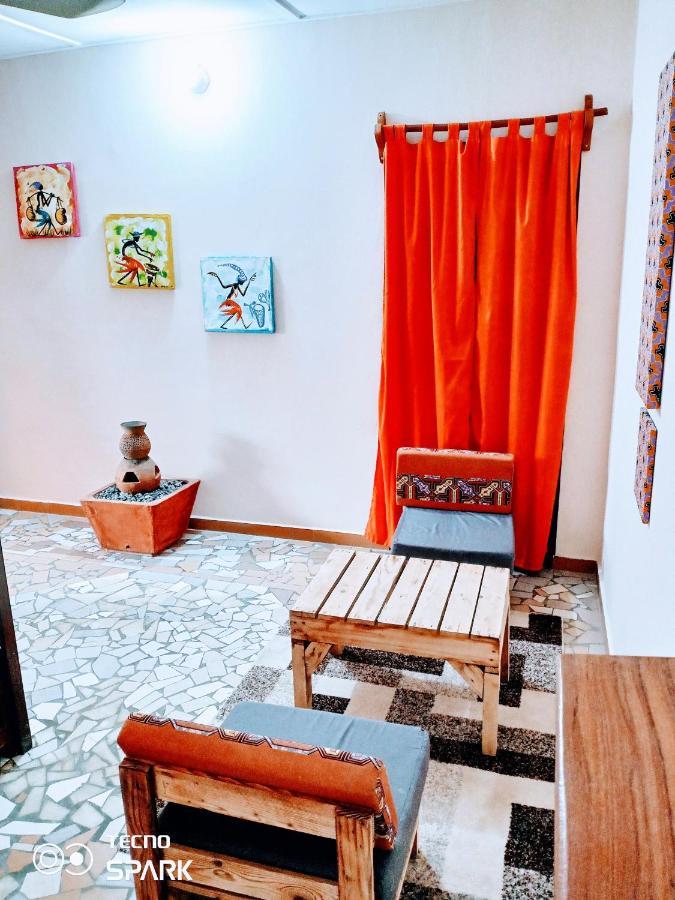 Akwa Guesthouse 코토누 외부 사진