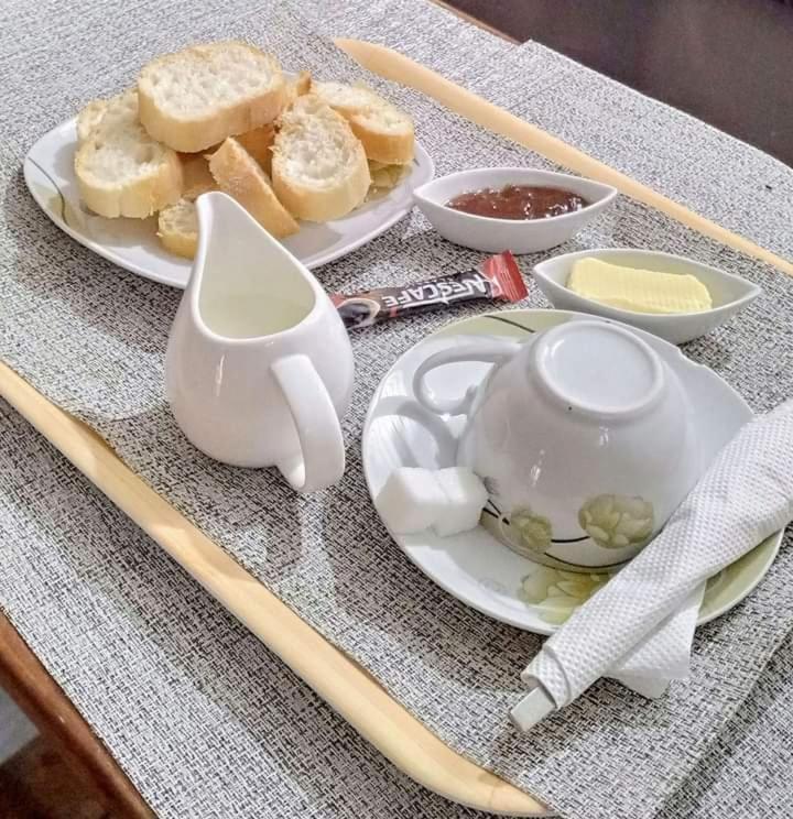 Akwa Guesthouse 코토누 외부 사진