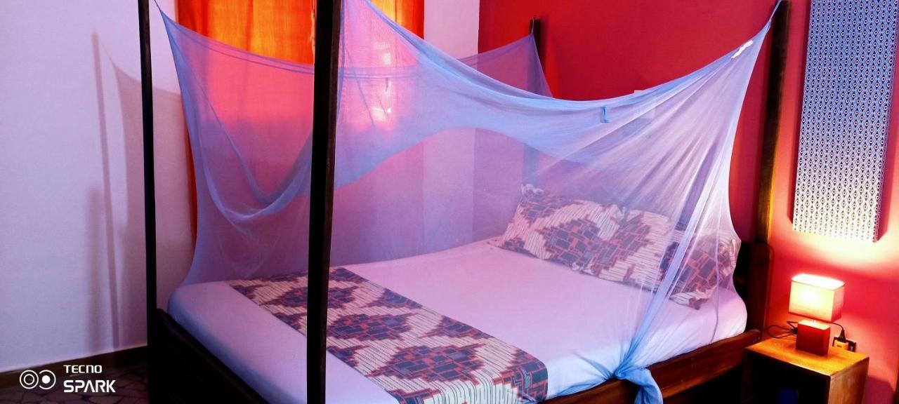 Akwa Guesthouse 코토누 외부 사진