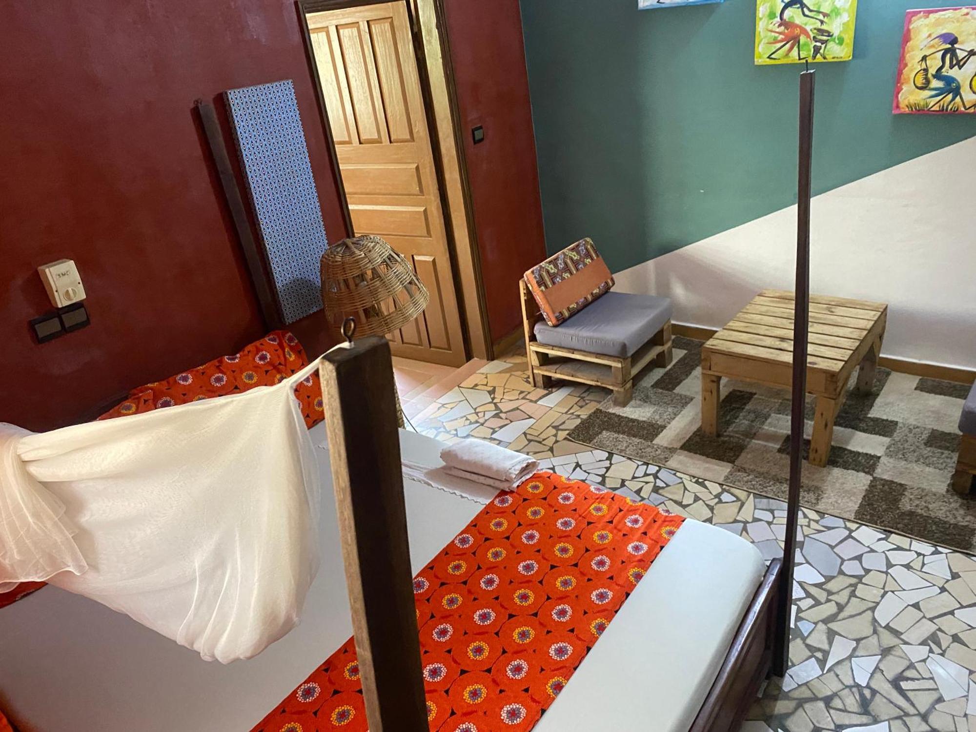 Akwa Guesthouse 코토누 외부 사진